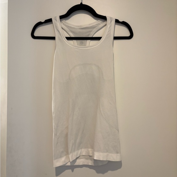 Lululemon swiftly tech tank - Picture 2 of 3